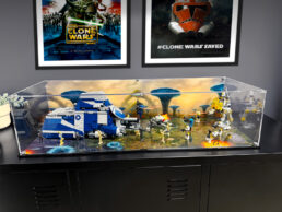 Display Case for LEGO® Star Wars: Battle of Felucia Separatist MTT & 327th Star Corps Clone Troopers™ Battle Pack - 75435 & 75431