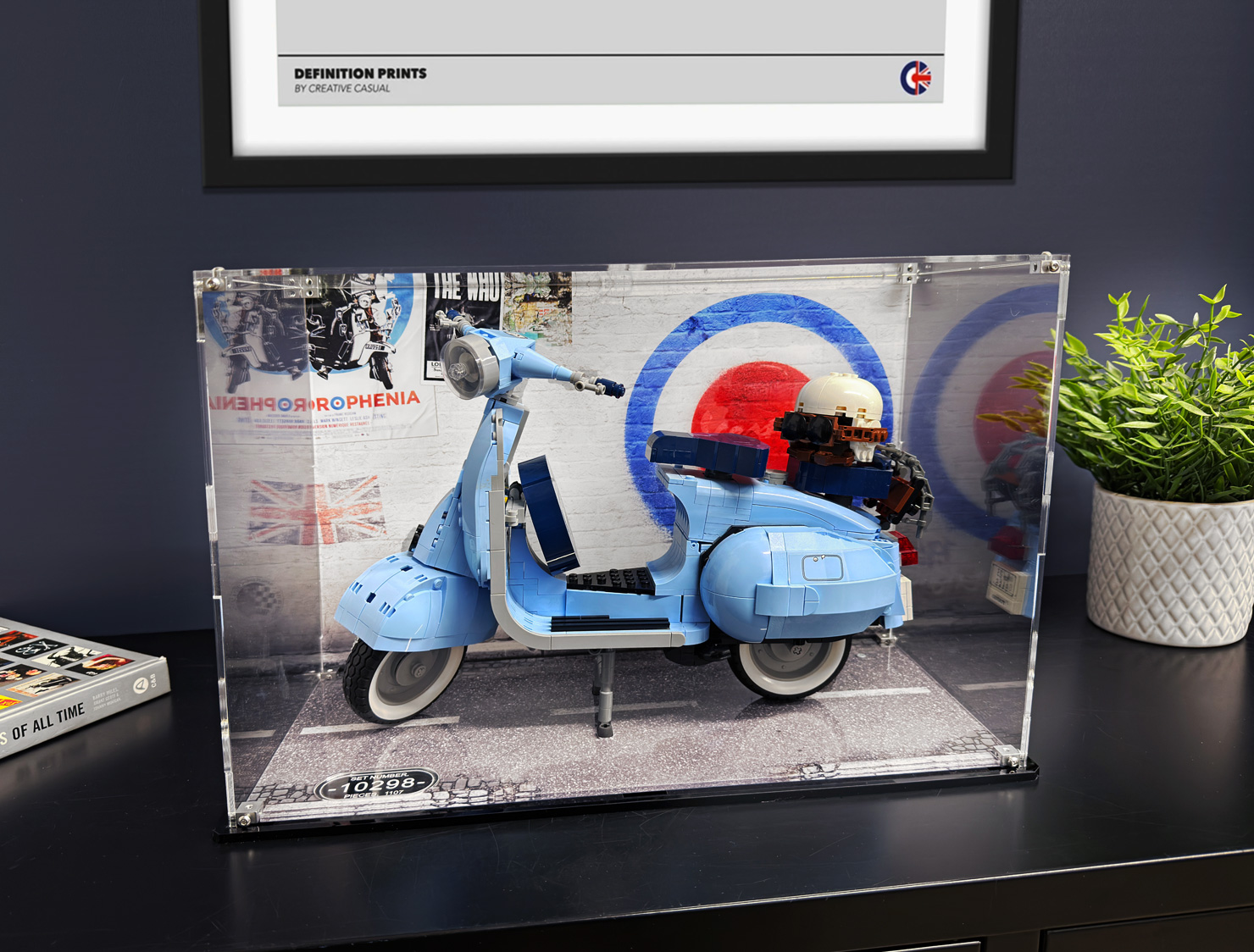 Display Case for LEGO® Creator: Vespa 125 - 10298