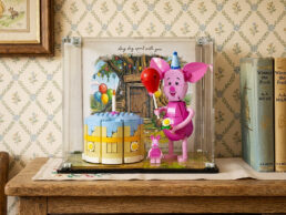 LEGO® Disney: Piglet's Birthday Fun (43305) Display Case