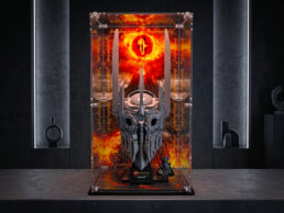 LEGO® The Lord of the Rings: Sauron's Helmet (11373) Display Case