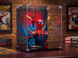 LEGO® Iron Spider-Man Bust (76326) Display Case