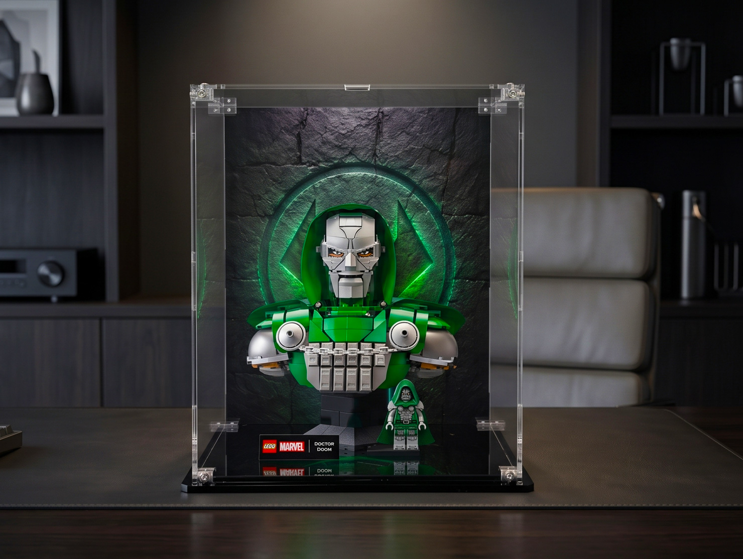 LEGO® Doctor Doom Bust (76345) Display Case