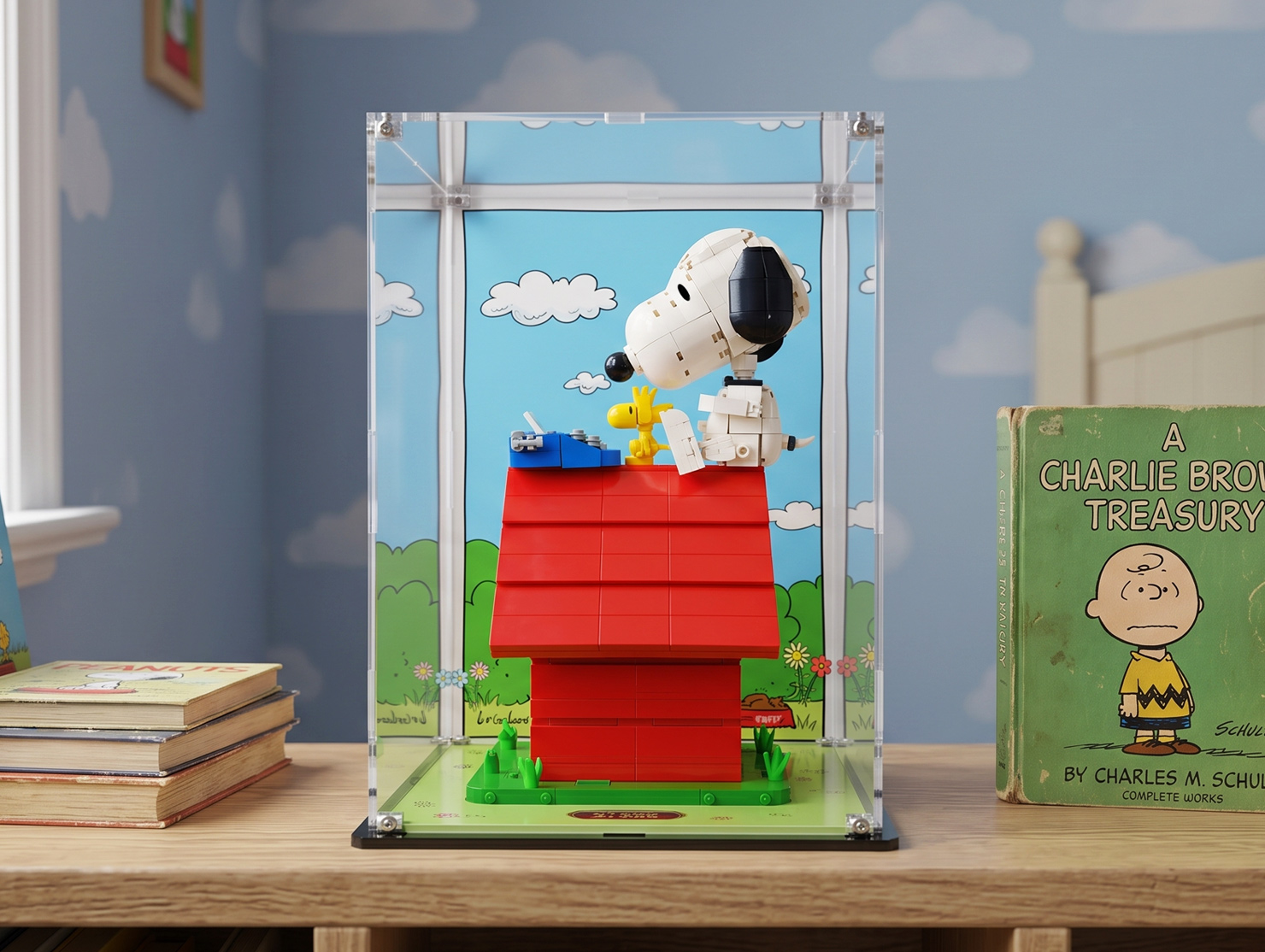 LEGO® Peanuts: Snoopy's Doghouse (21368) Display Case