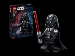 LEGO® Up-Scaled Darth Vader™ Minifigure (75461) Display Case