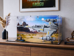 LEGO® Star Wars™ The Mandalorian's N-1 Starfighter™ (75442) Display Case