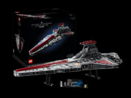 LEGO® Star Wars™ Venator-Class Republic Attack Cruiser (75367) Display Case